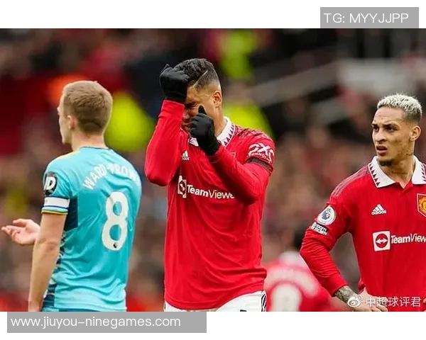 国王杯激战AC米兰补时绝杀曼联引发争议判罚全场沸腾