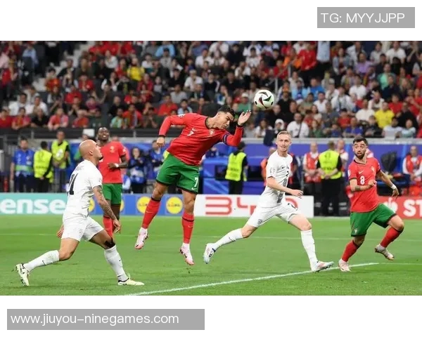 国王杯波尔图大胜曼联五球狂潮战术解析引发全场震动