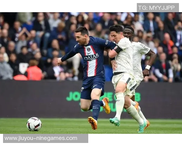 国王杯精彩对决巴黎圣日耳曼大胜波尔图红牌事件引发全场热议