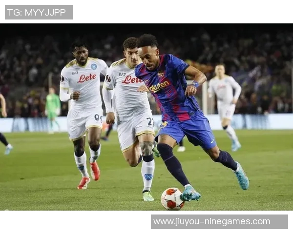 巴萨与那不勒斯友谊赛战平绝杀瞬间引发全场热议与惊叹