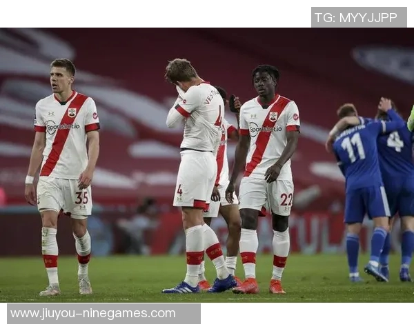 德甲激战尤文图斯大胜本菲卡补时进球点燃全场激情与转会传闻