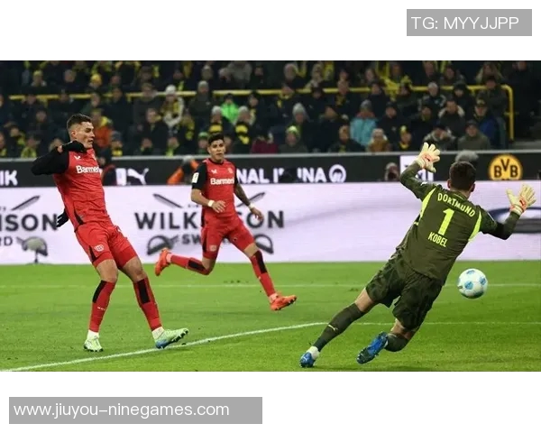 德甲精彩对决里昂逆转曼联6比2全场沸腾瞬间回顾 德甲精彩对决里昂逆转曼联6比2全场沸腾瞬间回顾