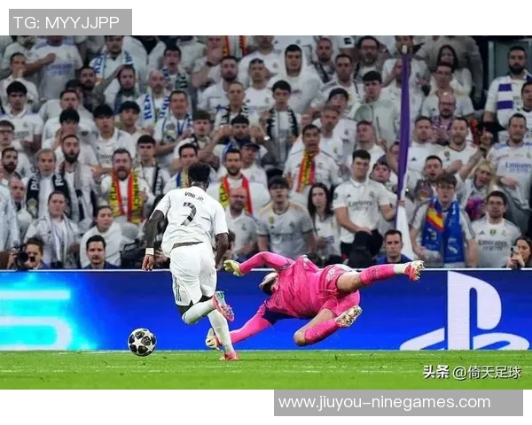 中超激战AC米兰三球完胜皇马帽子戏法引发全场狂欢战术解析